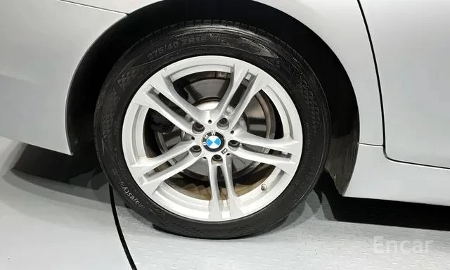 BMW 520 D * 360 КАМЕРА * HEAD UP * ШИБИДАХ * , снимка 5 - Автомобили и джипове - 55409061