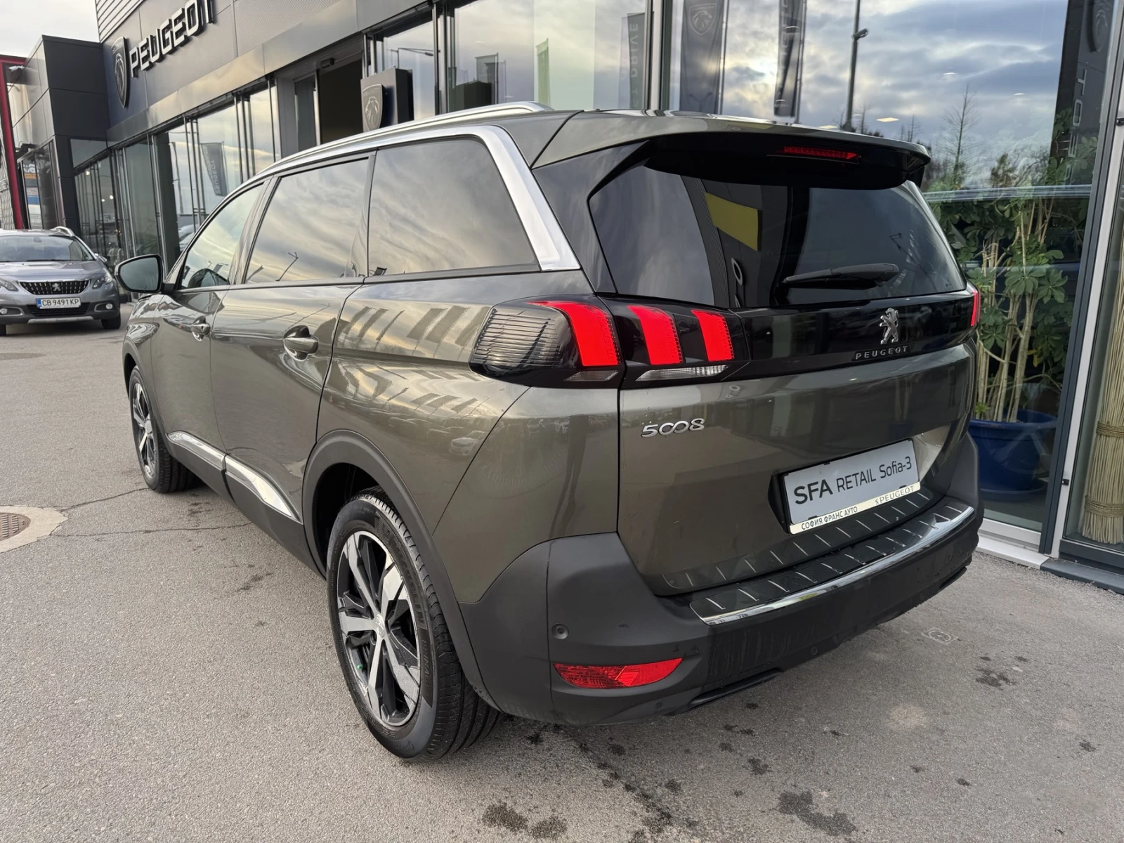 Peugeot 5008 NEW ALLURE 1.5 BlueHDi 130 EAT8  E 6.2 - изображение 7