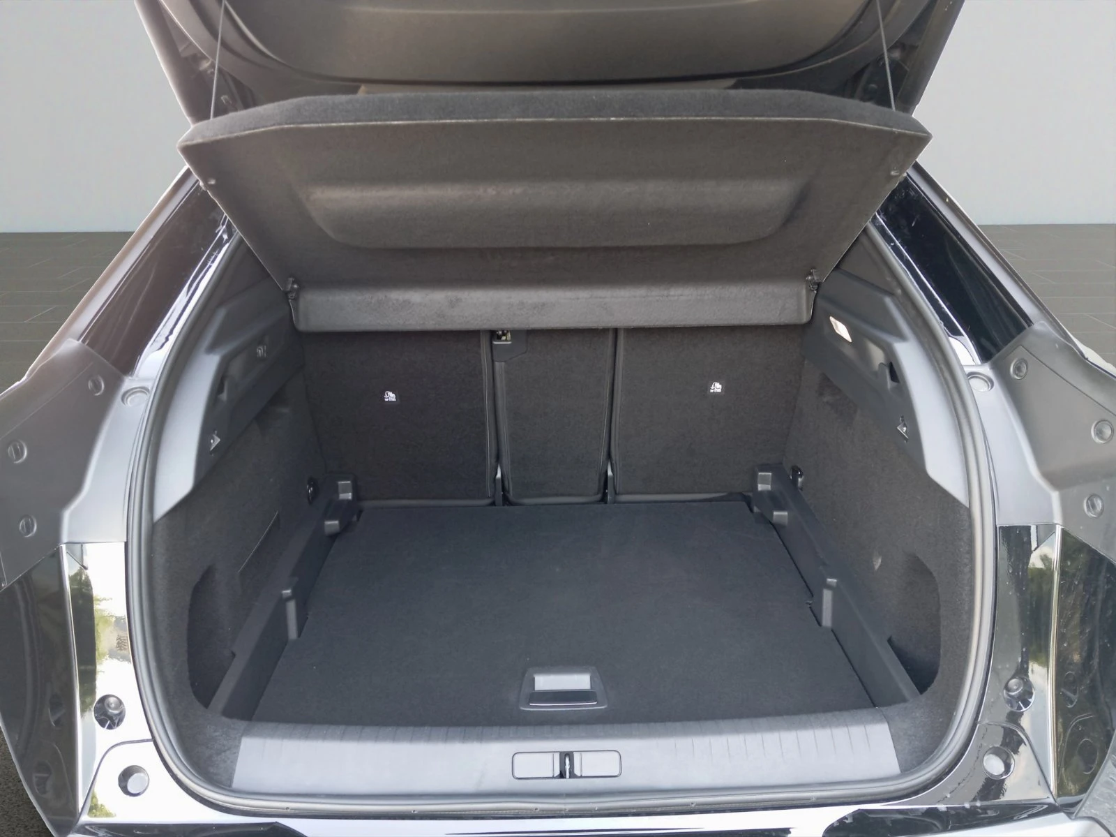 Peugeot 3008 GT Electric 157  210 .. | Mobile.bg   13