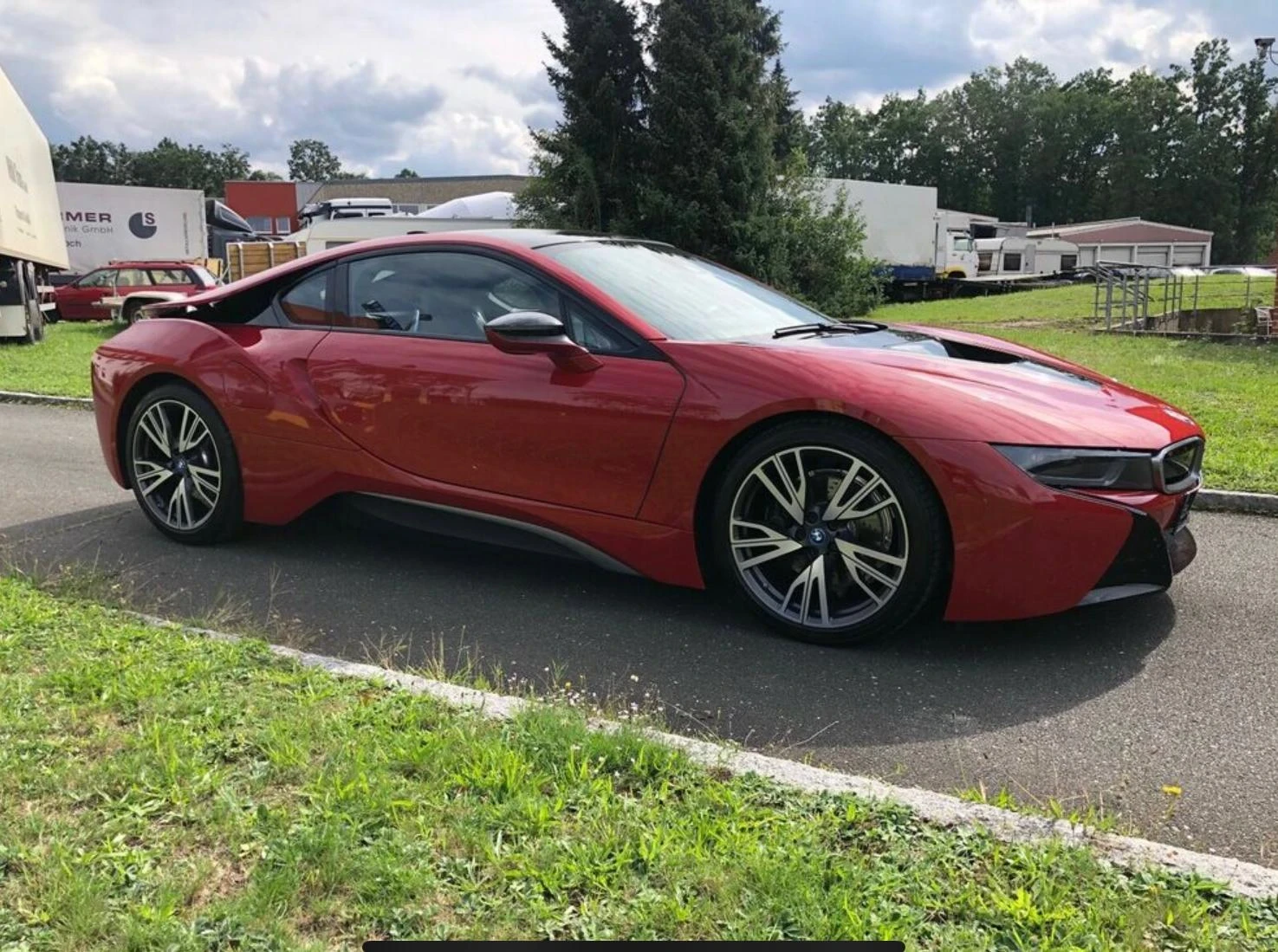 BMW i8 RED EDITION  - изображение 4