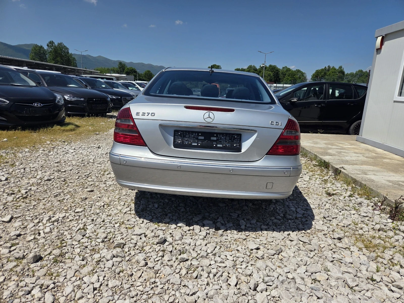 Mercedes-Benz E 270 Elegance - изображение 6