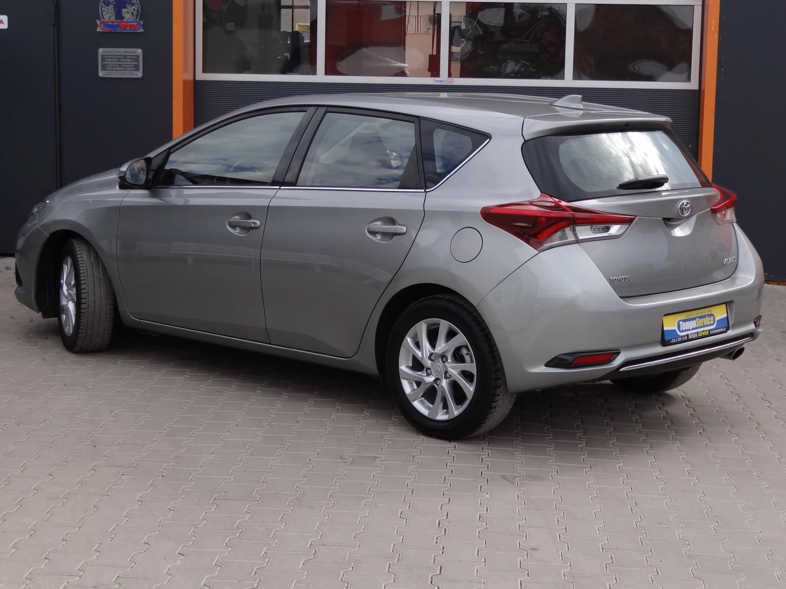 Toyota Auris 1.2i-D4 Turbo /Камера /Климатроник/Euro-6W/ - изображение 3