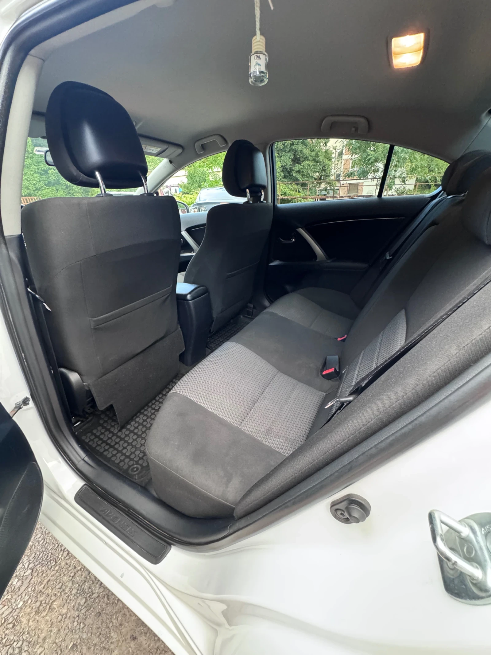 Toyota Avensis LPG 1.8 - изображение 8