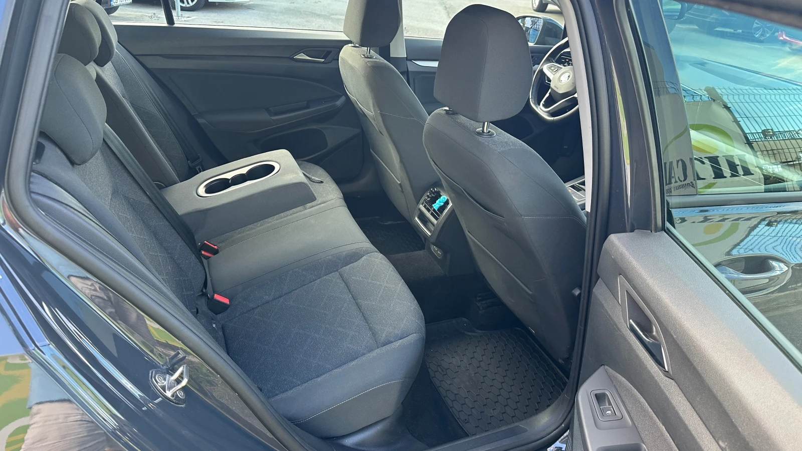 VW Golf 1.5 TSI от България - изображение 10
