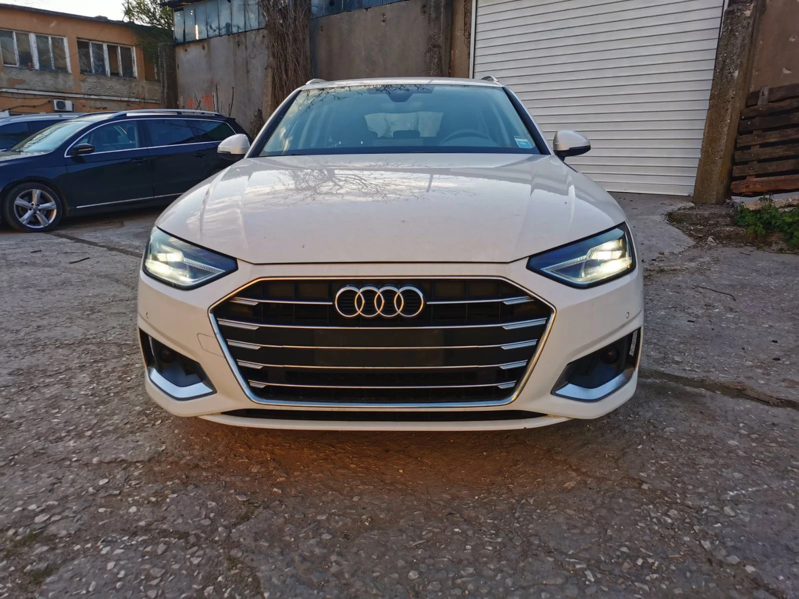 Audi A4  SW 2.0 40 TDI  ADVANCED 7 STRONIC, снимка 2 - Автомобили и джипове - 51980470