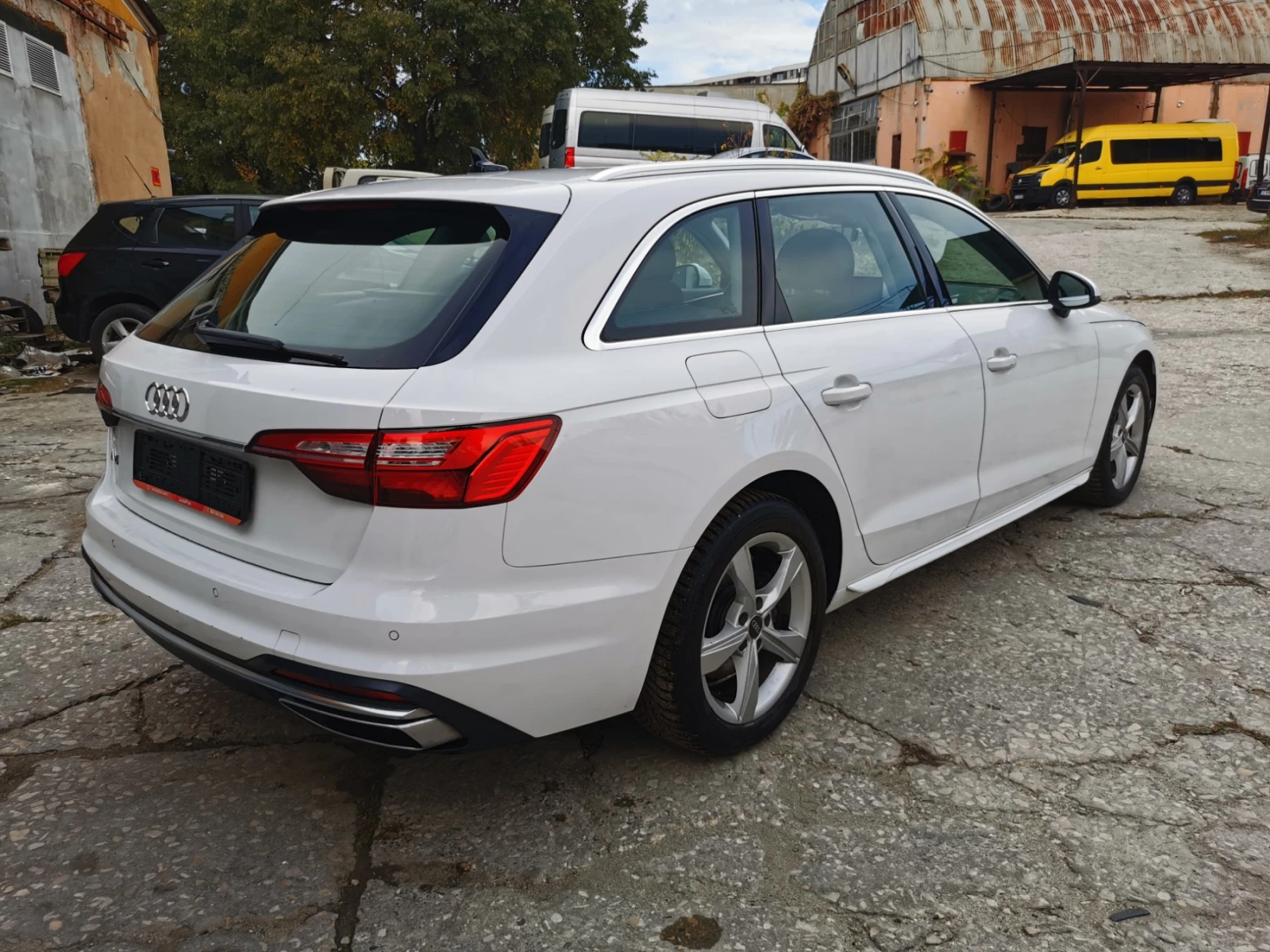 Audi A4  SW 2.0 40 TDI  ADVANCED 7 STRONIC | Mobile.bg � ����������� 5