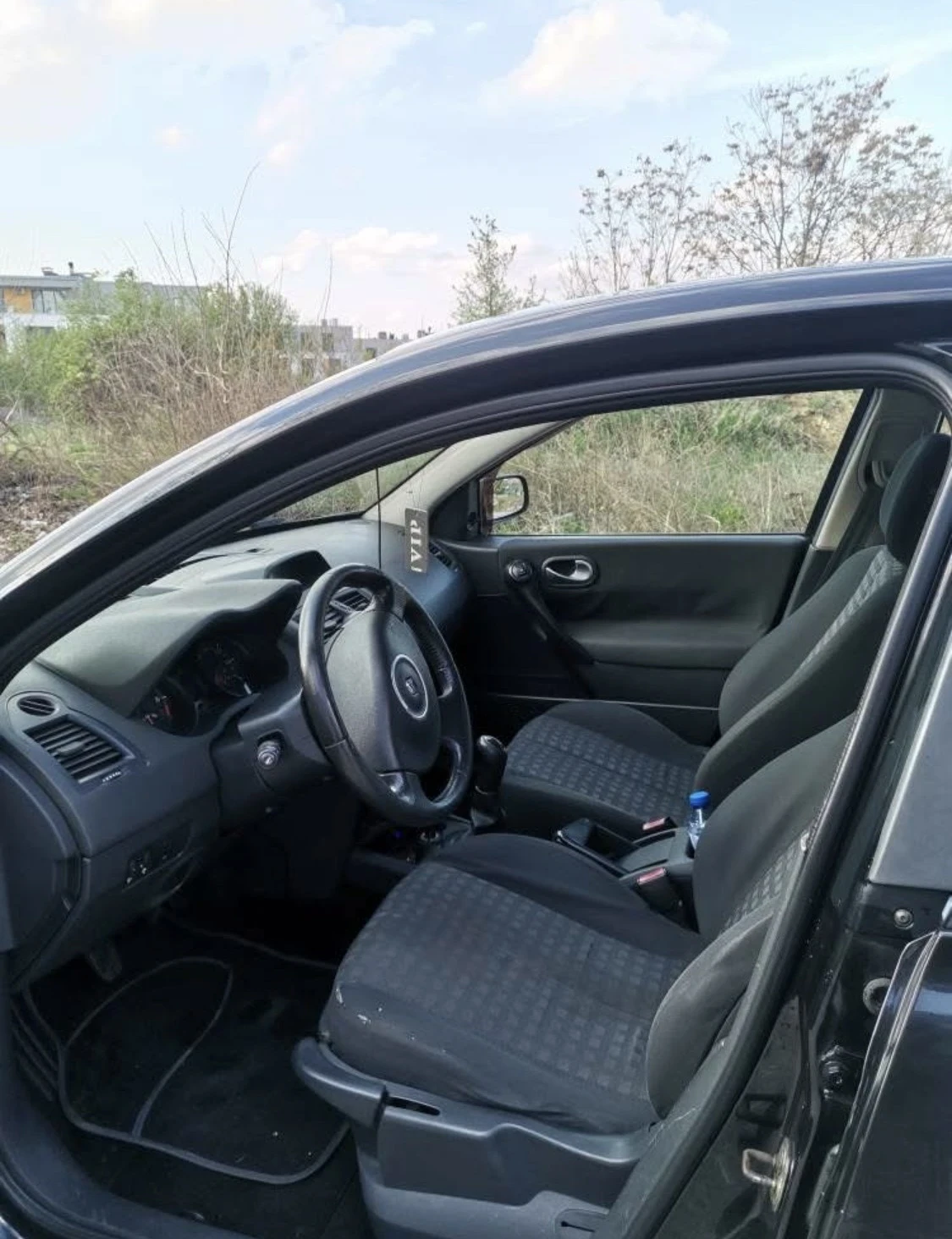 Renault Megane 1.4i - изображение 5