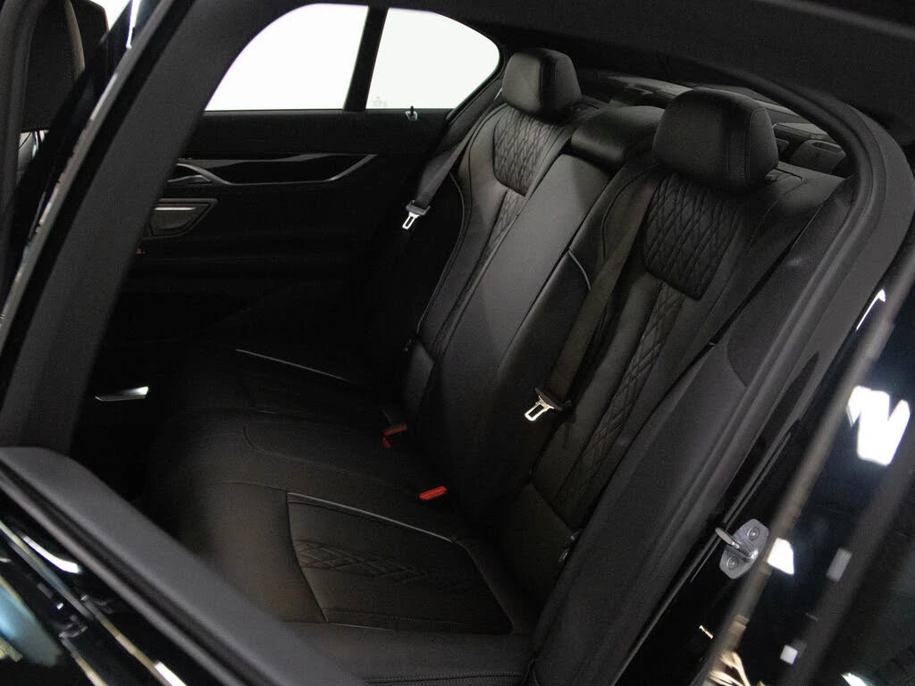 BMW 750 xDrive AWD * CARFAX * АвтоКредит* (ЦЕНА ДО БГ) - изображение 9