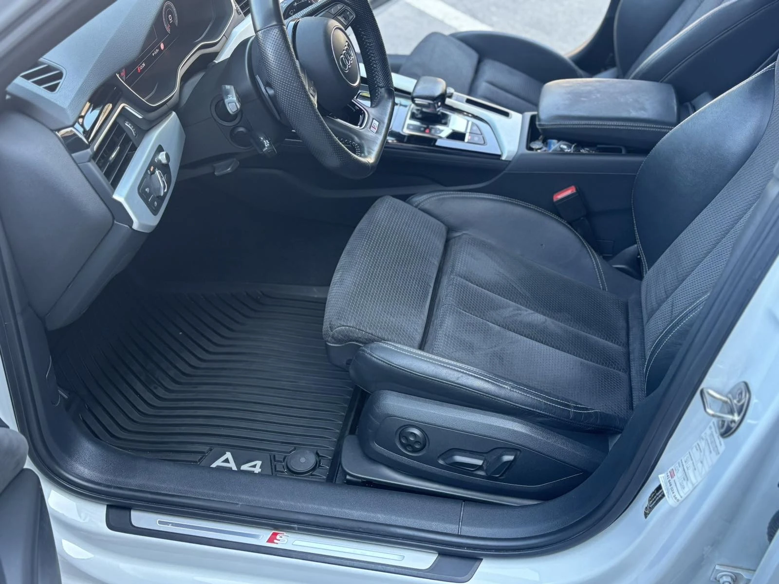 Audi A4 40TDI S-Line - изображение 8