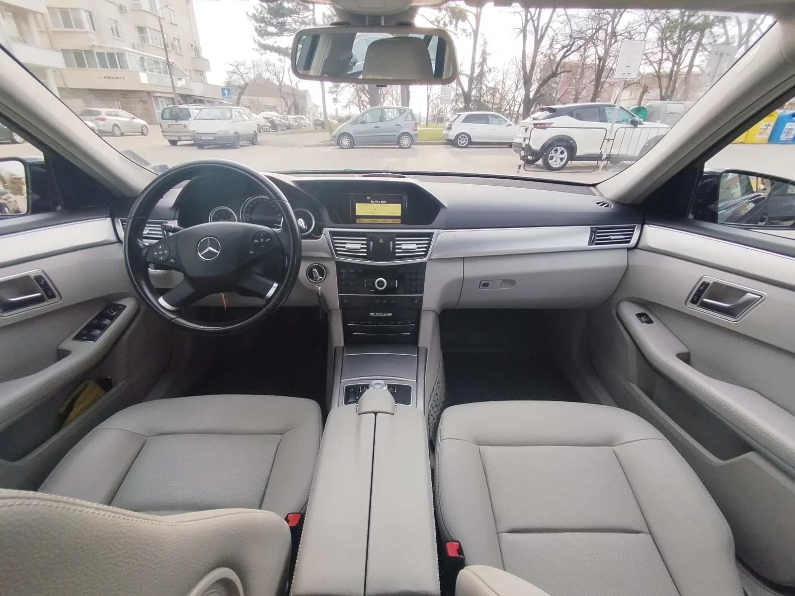 Mercedes-Benz E 250 4 MATIC, снимка 8 - Автомобили и джипове - 53878033