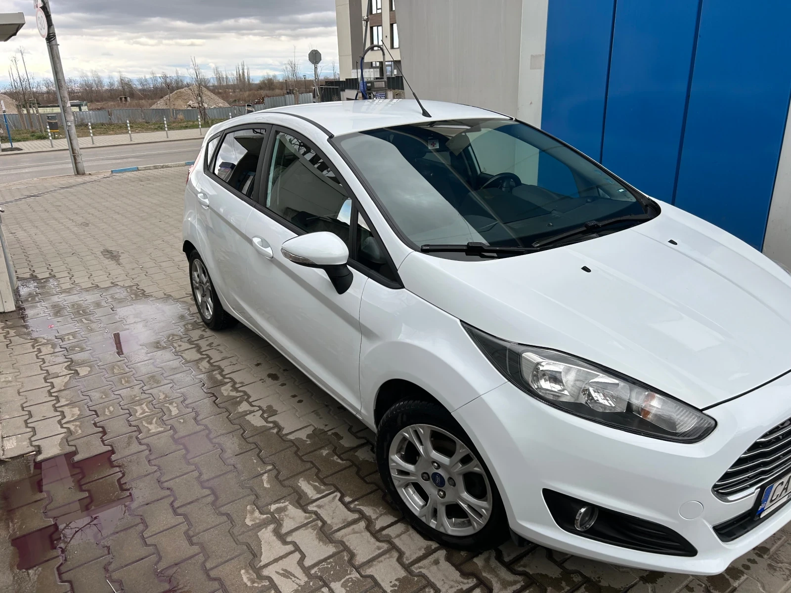 Ford Fiesta, снимка 2 - Автомобили и джипове - 53936845