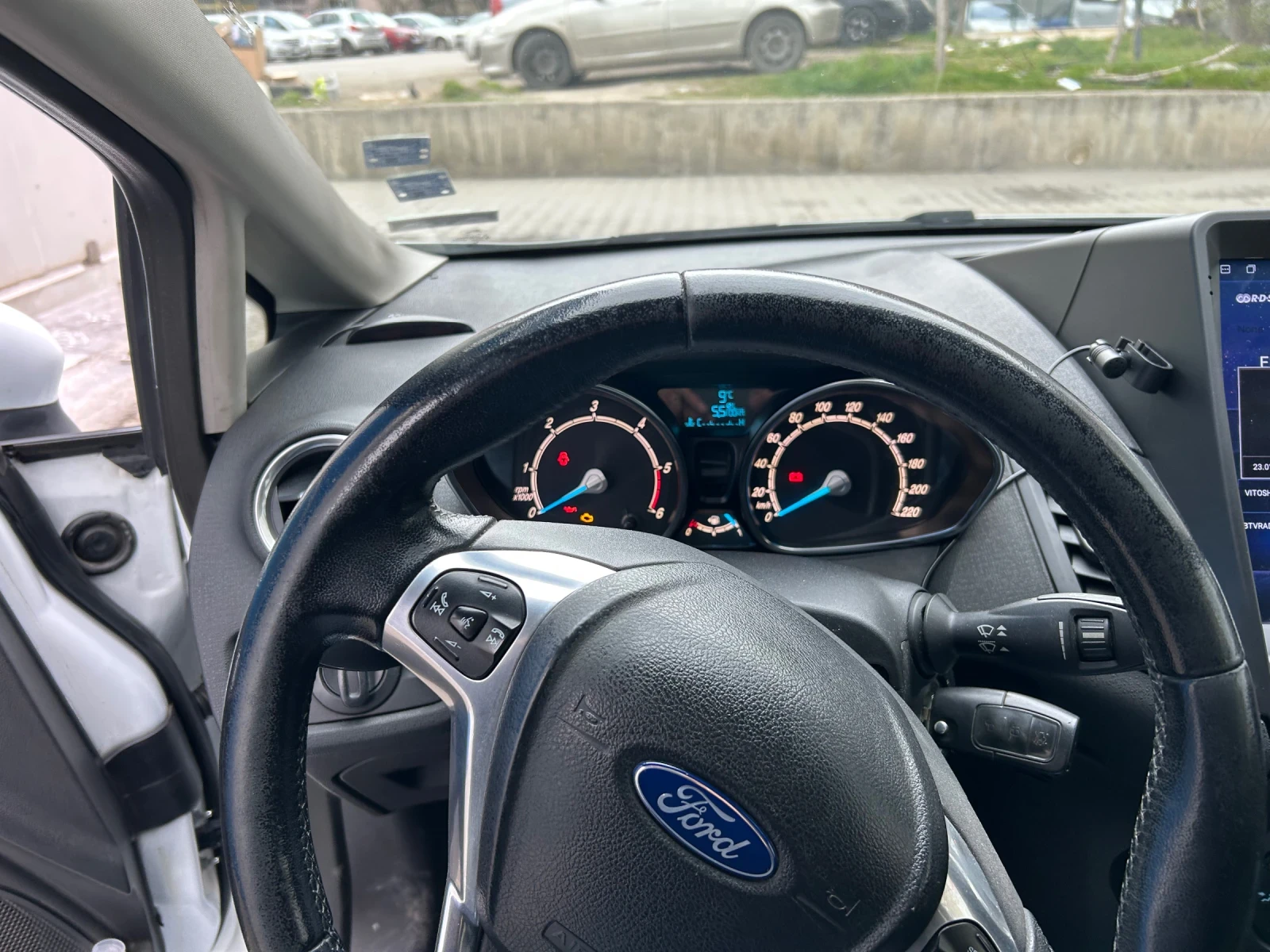 Ford Fiesta, снимка 6 - Автомобили и джипове - 53936845