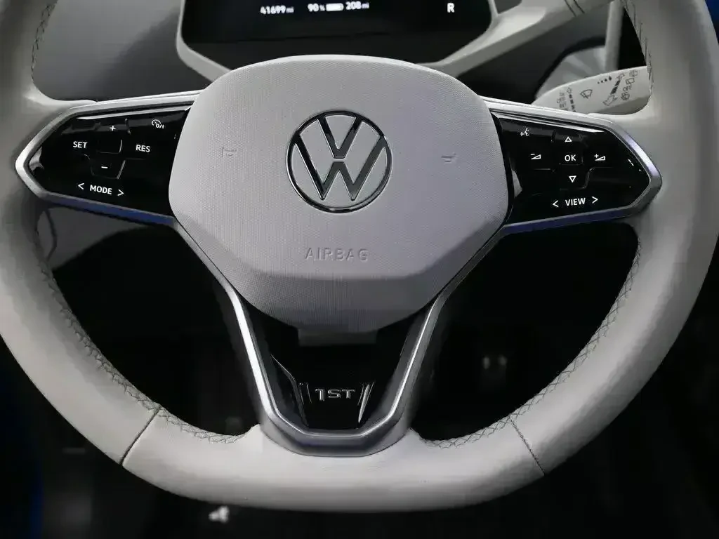 VW ID.4 First Edition, снимка 10 - Автомобили и джипове - 54488409