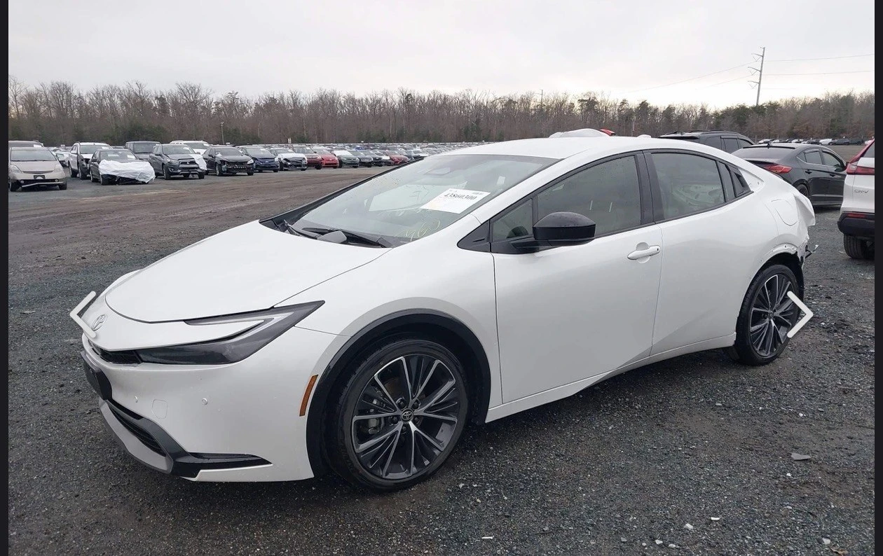 Toyota Prius XW60, снимка 8 - Автомобили и джипове - 54518338