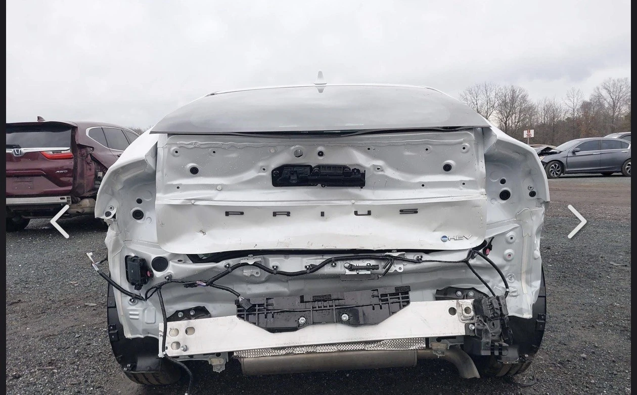 Toyota Prius XW60, снимка 5 - Автомобили и джипове - 54518338