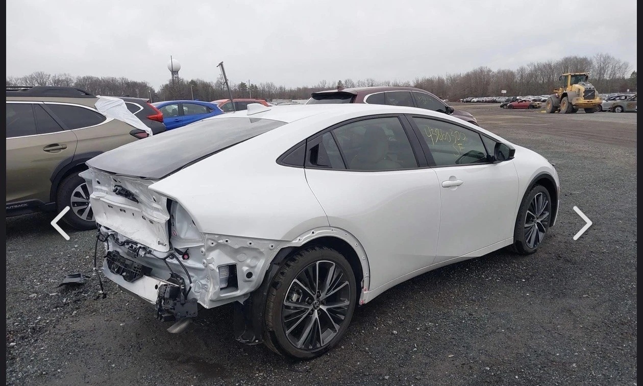Toyota Prius XW60, снимка 3 - Автомобили и джипове - 54518338