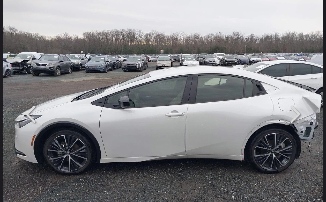 Toyota Prius XW60, снимка 7 - Автомобили и джипове - 54518338
