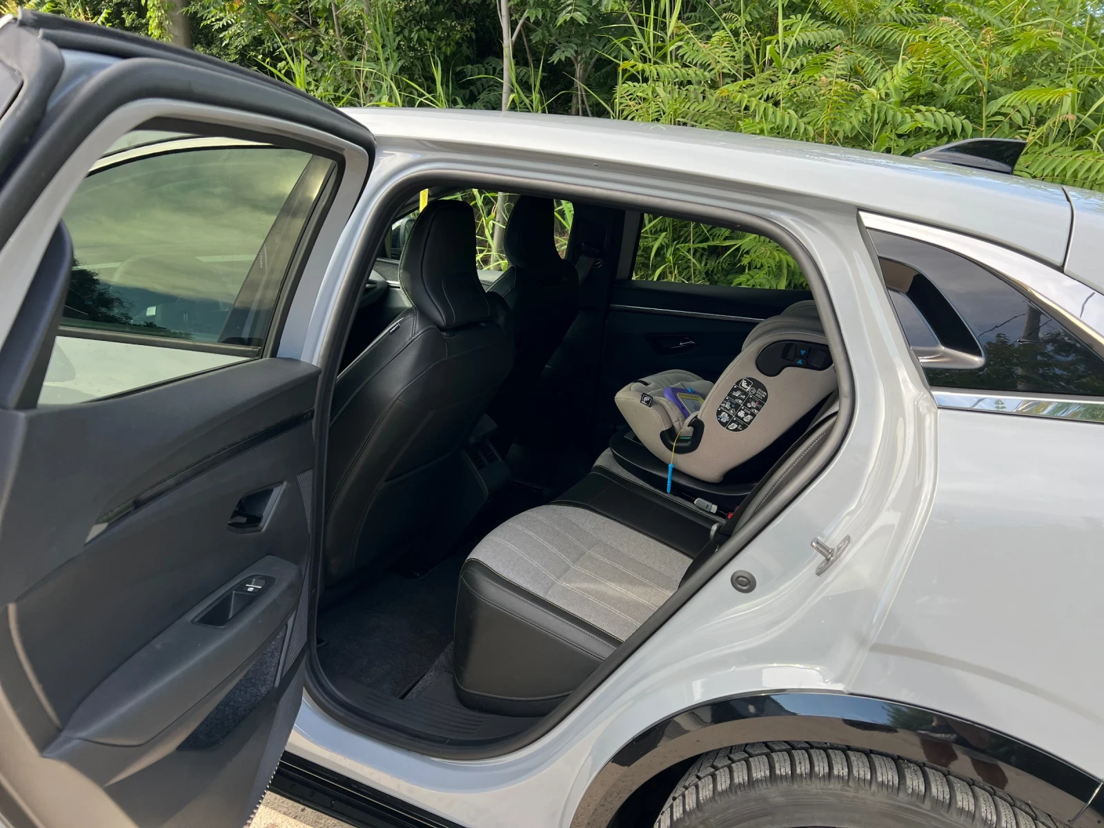 Renault Megane E-TECH ev40, снимка 7 - Автомобили и джипове - 54857980