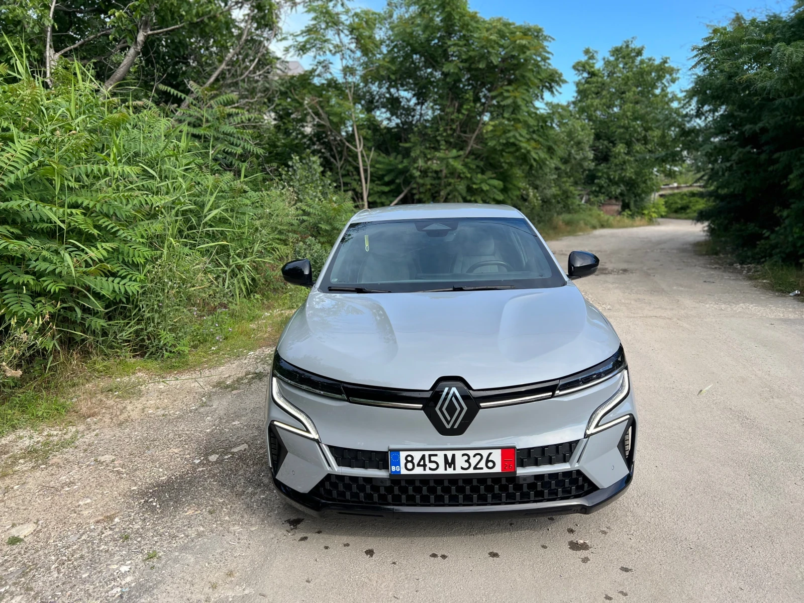 Renault Megane E-TECH ev40, снимка 4 - Автомобили и джипове - 54857980