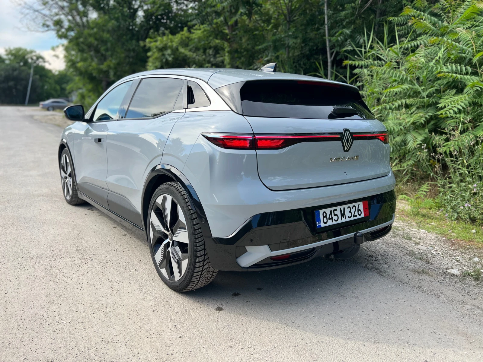 Renault Megane E-TECH ev40, снимка 5 - Автомобили и джипове - 54857980