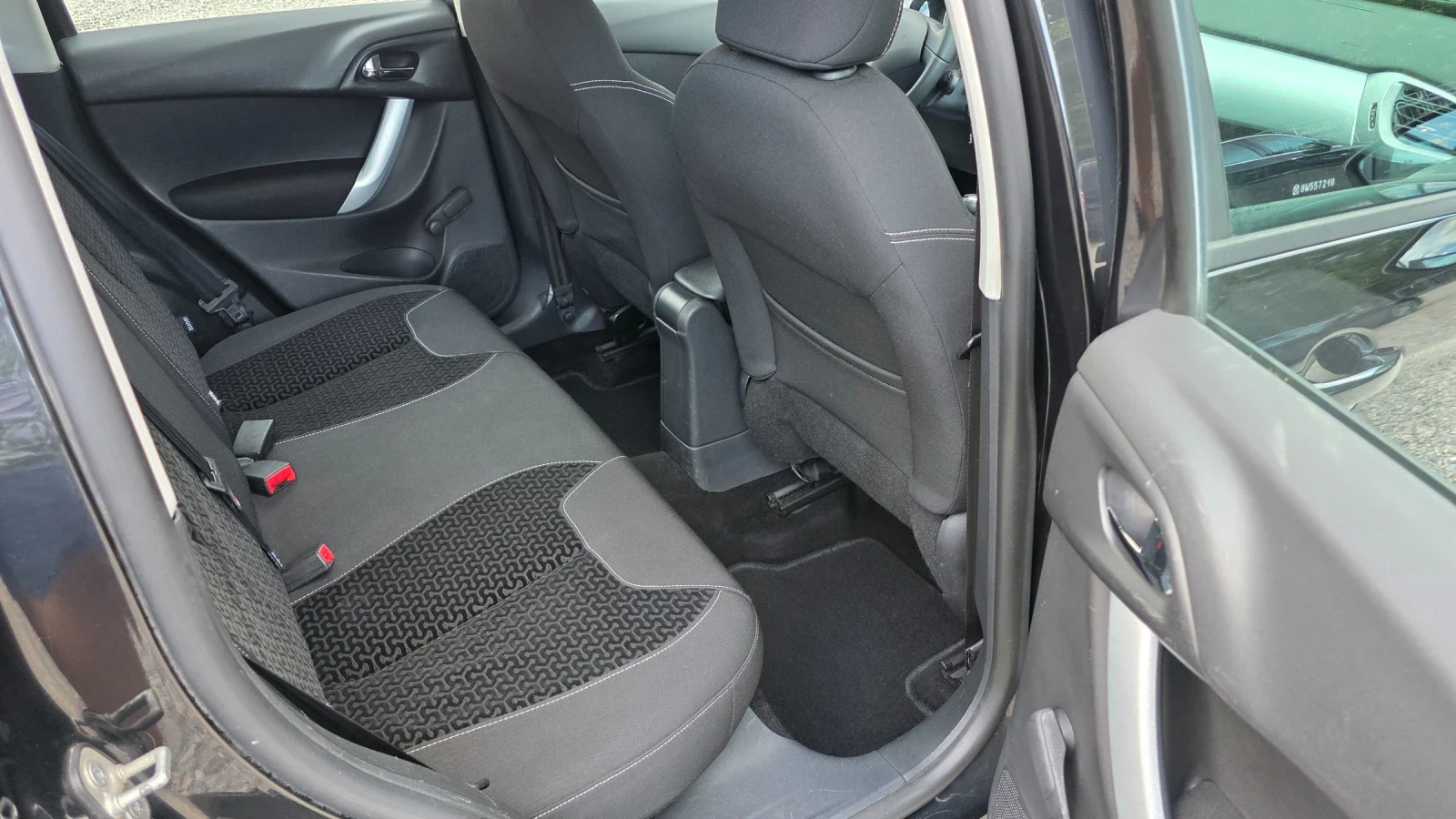 Citroen C3, снимка 13 - Автомобили и джипове - 55019578