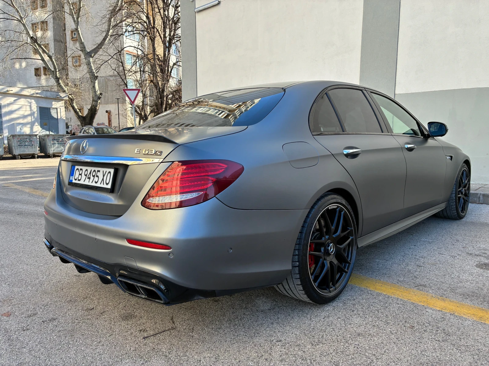 Mercedes-Benz E 63 AMG E63S / V8 BITURBO - 4MATIC+ , снимка 9 - Автомобили и джипове - 55300109