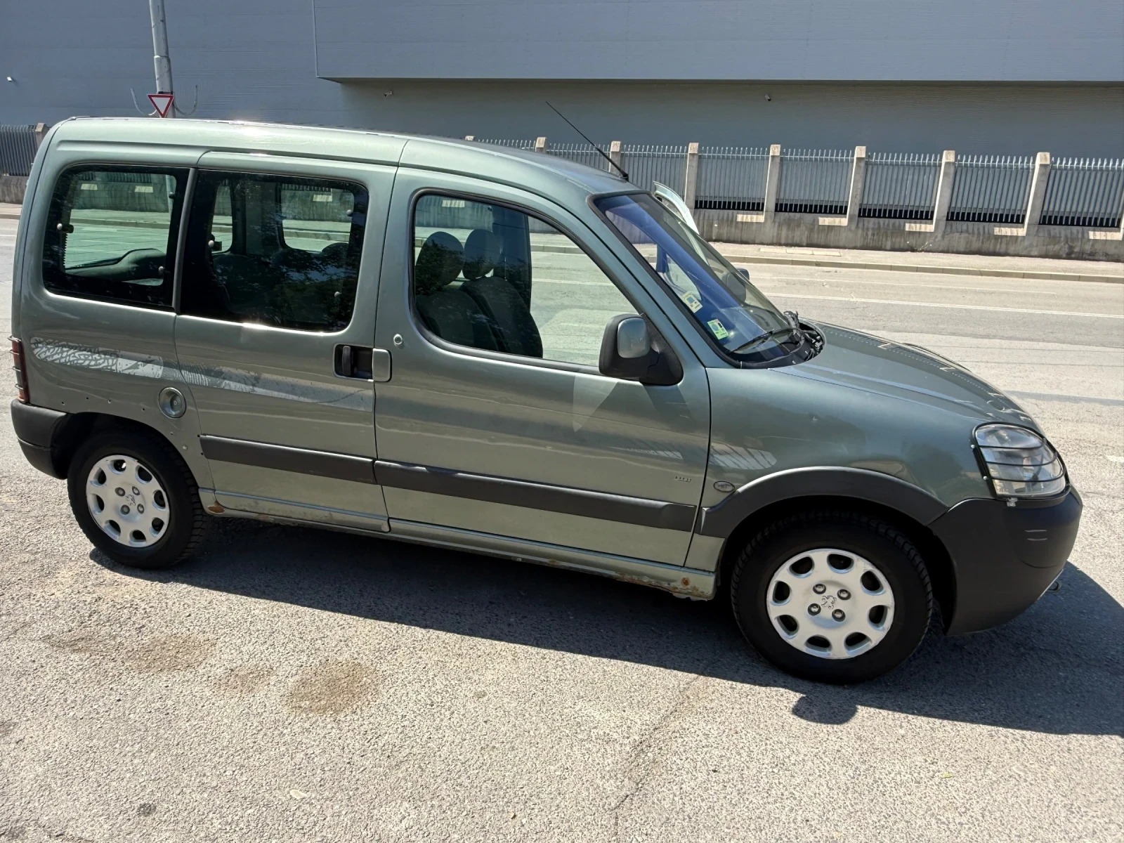 Peugeot Partner, снимка 13 - Автомобили и джипове - 55432993