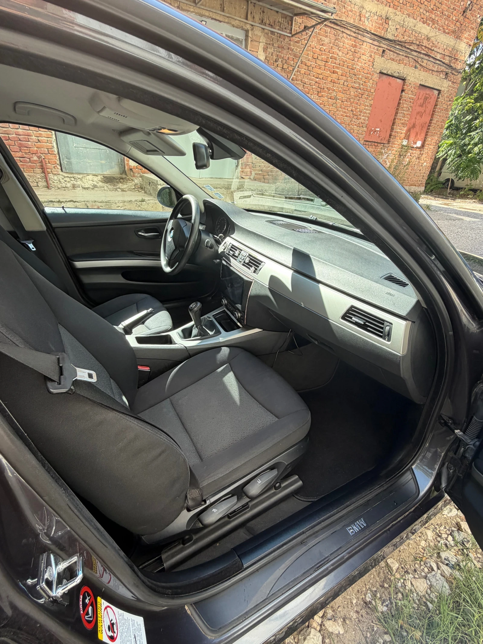 BMW 320, снимка 14 - Автомобили и джипове - 55448129