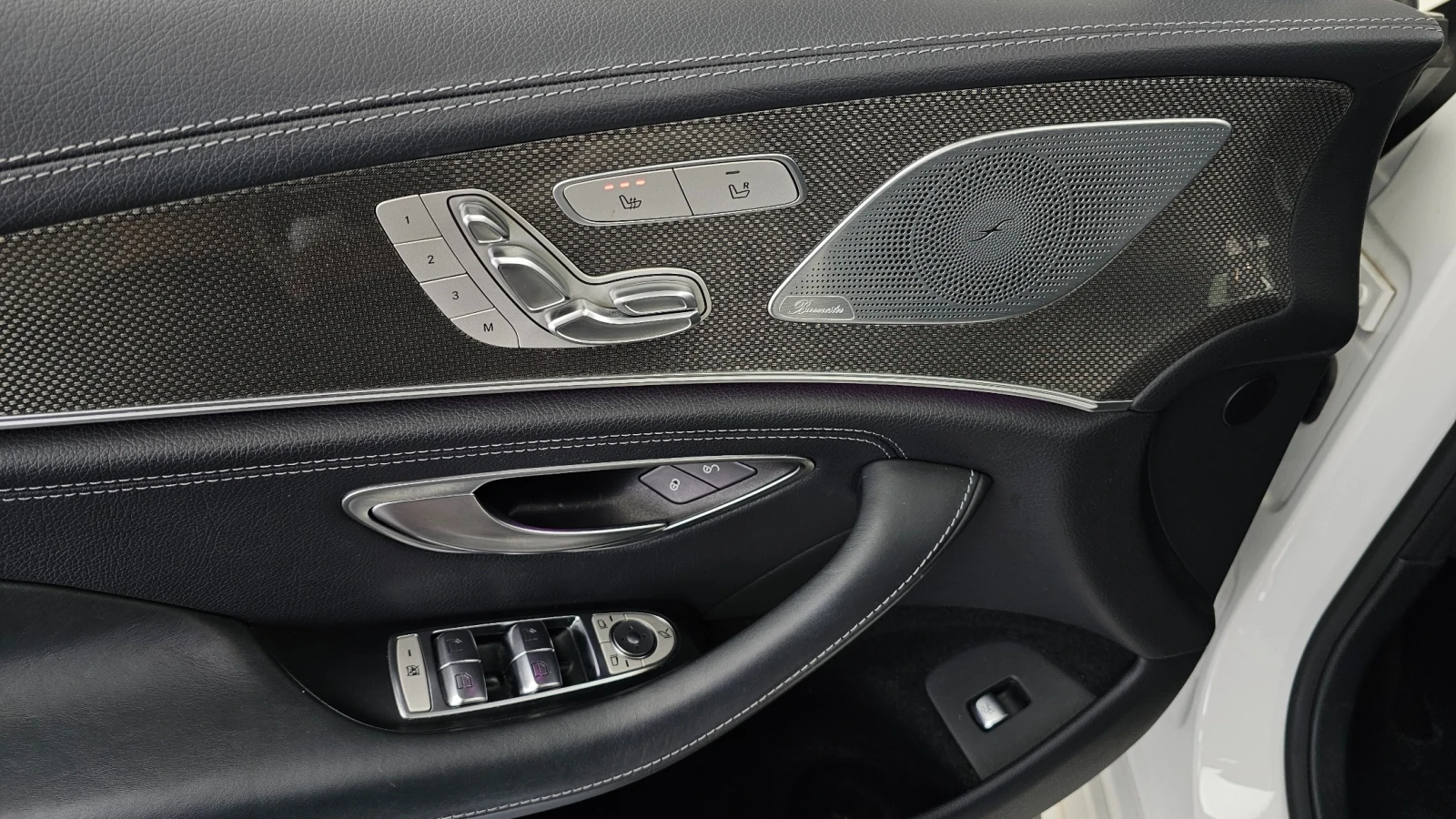 Mercedes-Benz CLS 300 d AMG Line, снимка 14 - Автомобили и джипове - 55618673
