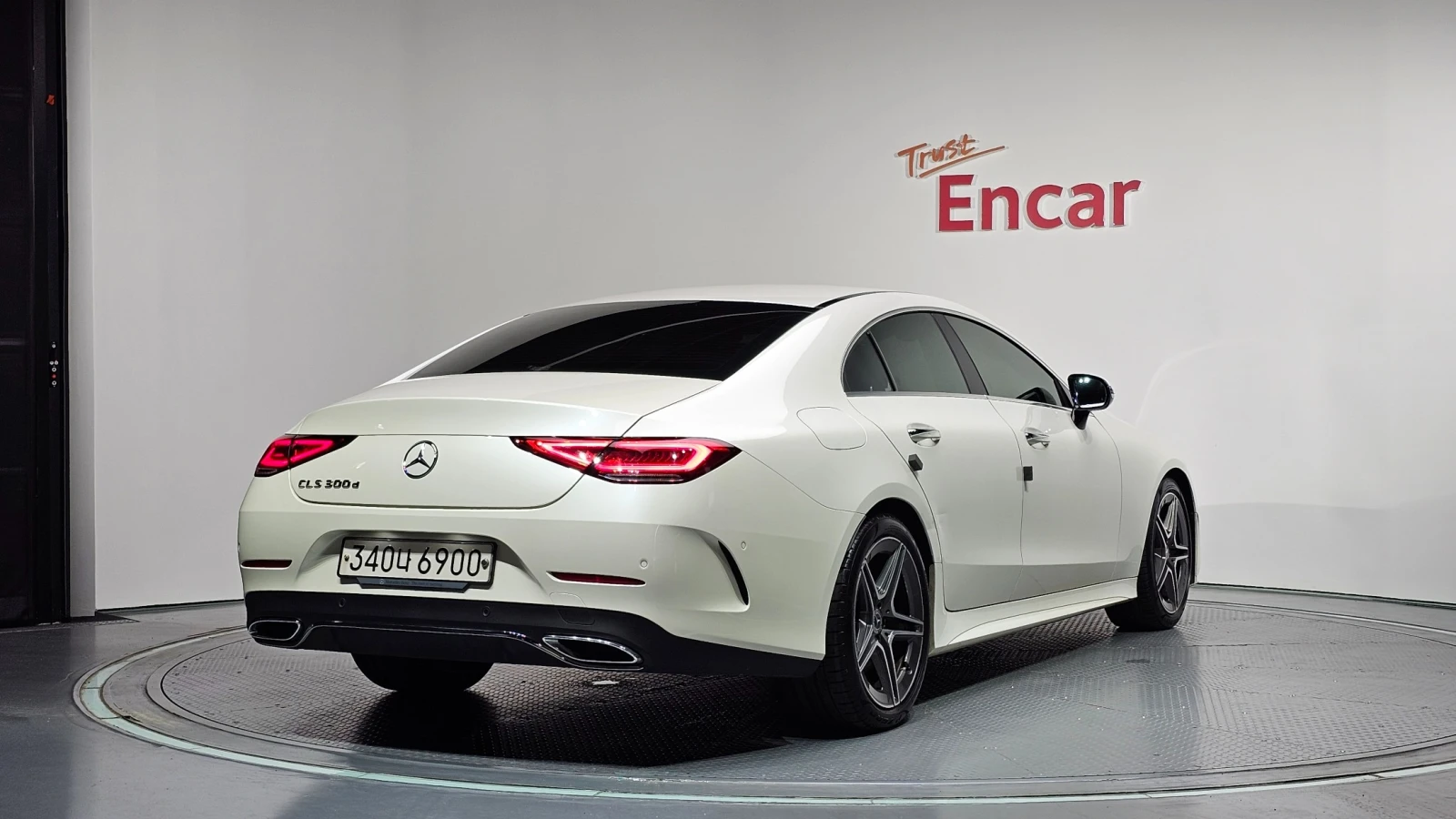 Mercedes-Benz CLS 300 d AMG Line, снимка 2 - Автомобили и джипове - 55618673