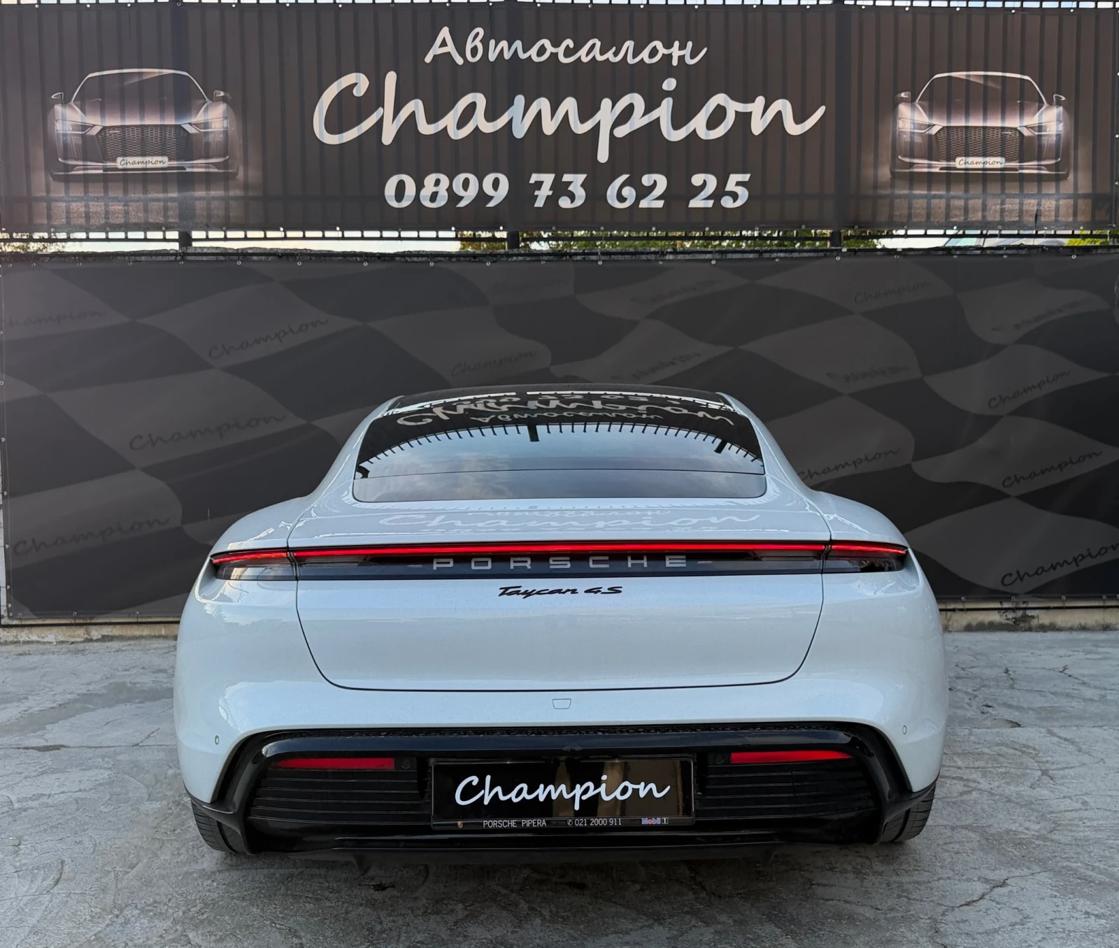 Porsche Taycan Бартер лизинг, снимка 5 - Автомобили и джипове - 56602402