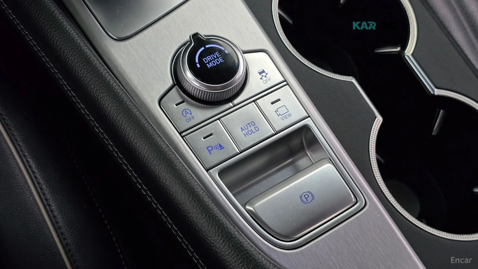 Genesis G70 2.0T* AWD* ELITE* HEADUP* 360CAMERA* , снимка 13 - Автомобили и джипове - 56704520