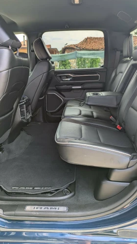 Dodge RAM 1500 Laramie Crew Cab, снимка 6