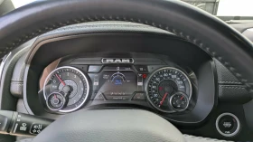 Dodge RAM 1500 Laramie Crew Cab, снимка 8
