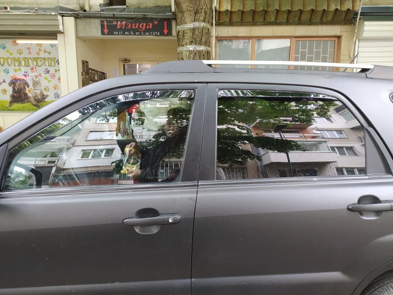 Kia Sportage 2.0 CRDI 4х4, снимка 4 - Автомобили и джипове - 52285473