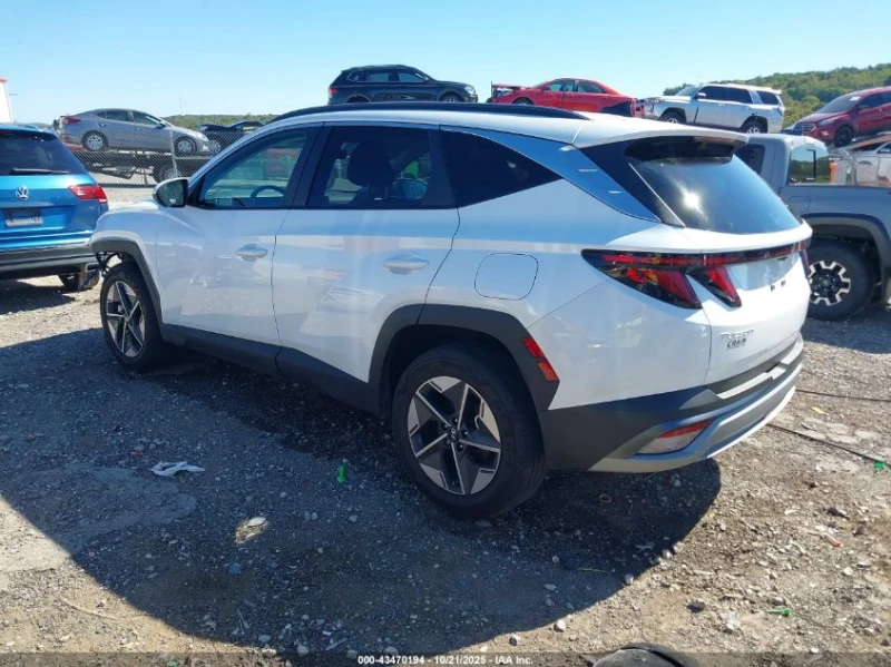 Hyundai Tucson 2.5L I-4 DI, DOHC, VVT, 187HP All Wheel Drive, снимка 8 - Автомобили и джипове - 52851114