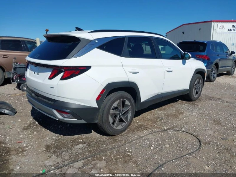 Hyundai Tucson 2.5L I-4 DI, DOHC, VVT, 187HP All Wheel Drive, снимка 9 - Автомобили и джипове - 52851114