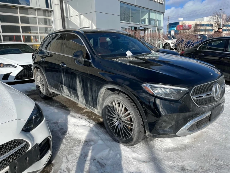 Mercedes-Benz GLC 300 2023* CARFAX * БЕЗ ПЪРВОНАЧАЛНА ВНОСКА, снимка 4 - Автомобили и джипове - 52941645