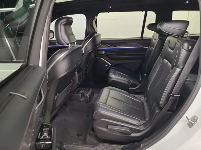 Jeep Grand cherokee OVERLAND LONG AWD * АМБИЕНТНО * 6 МЕСТНА * , снимка 12 - Автомобили и джипове - 53340137