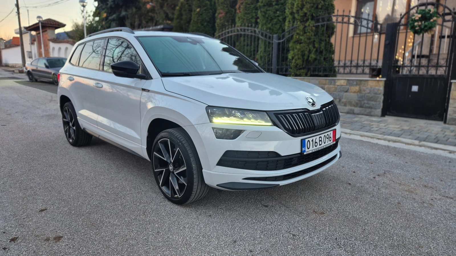 Skoda Karoq SportLine /21г./150кс. - изображение 2