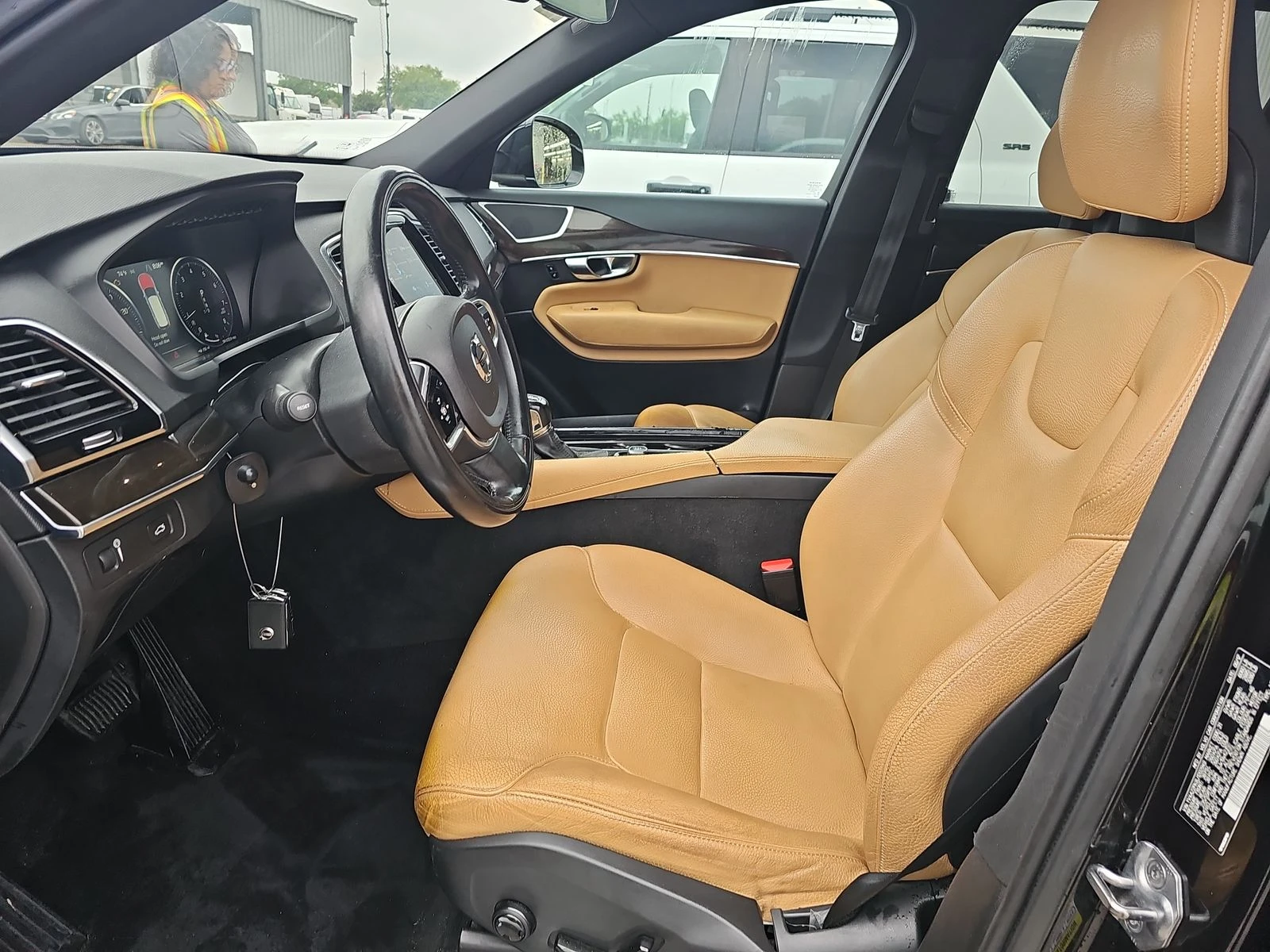 Volvo Xc90 T6 Momentum/PANO/KEYLESS/NAVI/ПОДГРЕВ/КАМЕРA - изображение 9