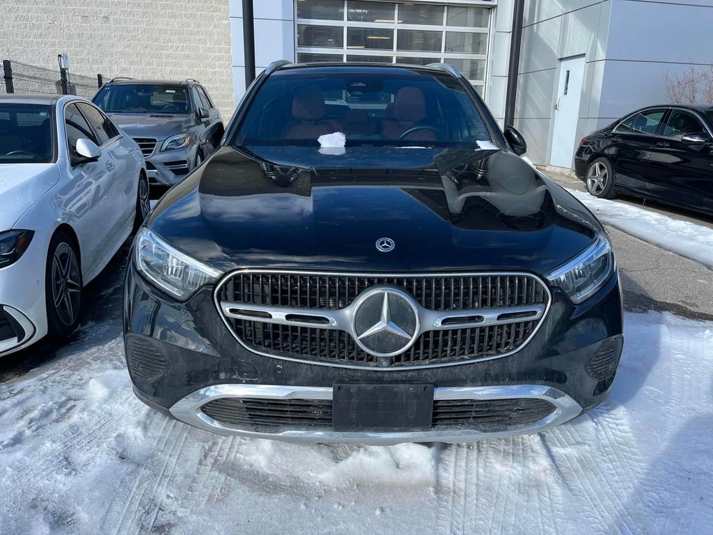 Mercedes-Benz GLC 300 2023* CARFAX * БЕЗ ПЪРВОНАЧАЛНА ВНОСКА - изображение 2