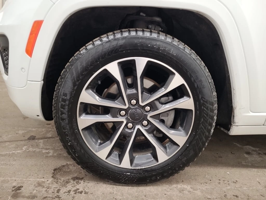 Jeep Grand cherokee OVERLAND LONG AWD * АМБИЕНТНО * 6 МЕСТНА *  - изображение 5