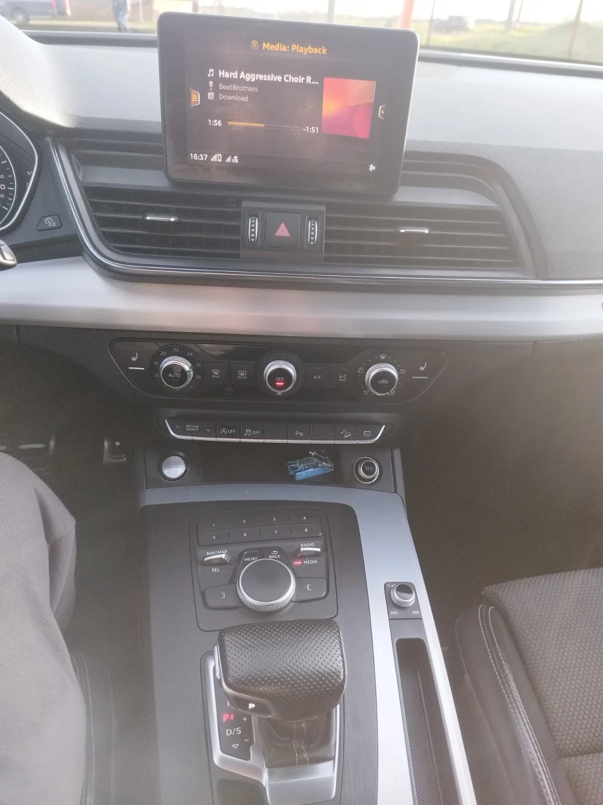 Audi Q5, снимка 9 - Автомобили и джипове - 54013959