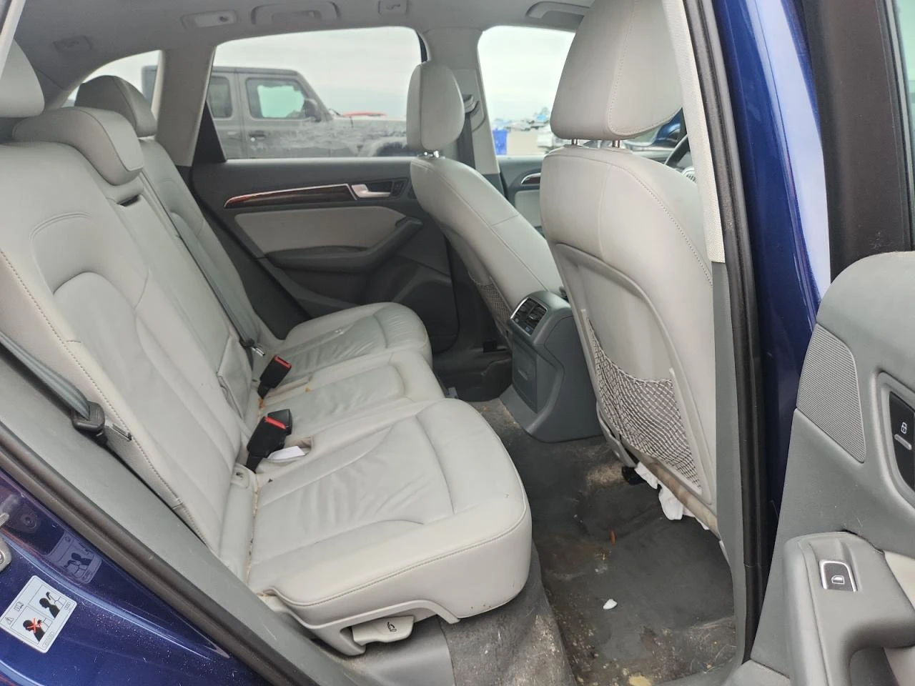 Audi Q5 2.0l Premium, снимка 11 - Автомобили и джипове - 54743703