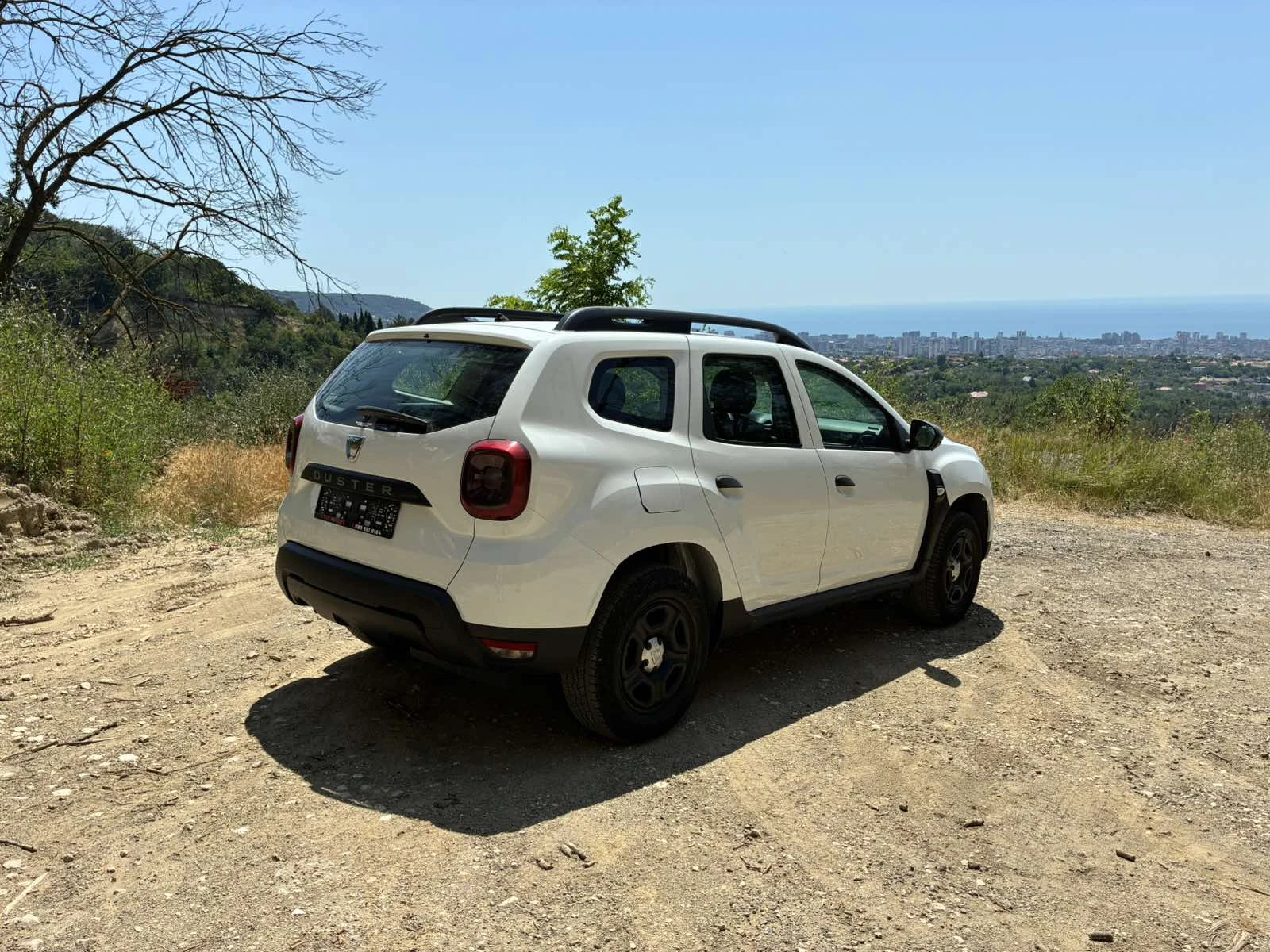 Dacia Duster 1.5, снимка 6 - Автомобили и джипове - 55177623