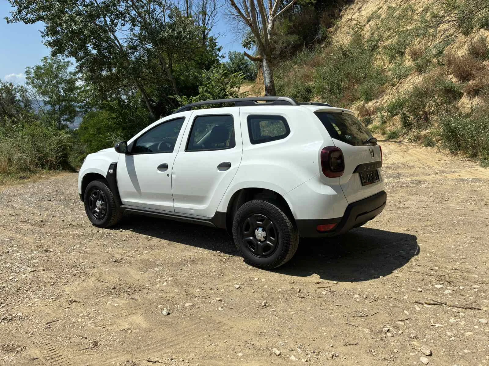 Dacia Duster 1.5, снимка 4 - Автомобили и джипове - 55177623