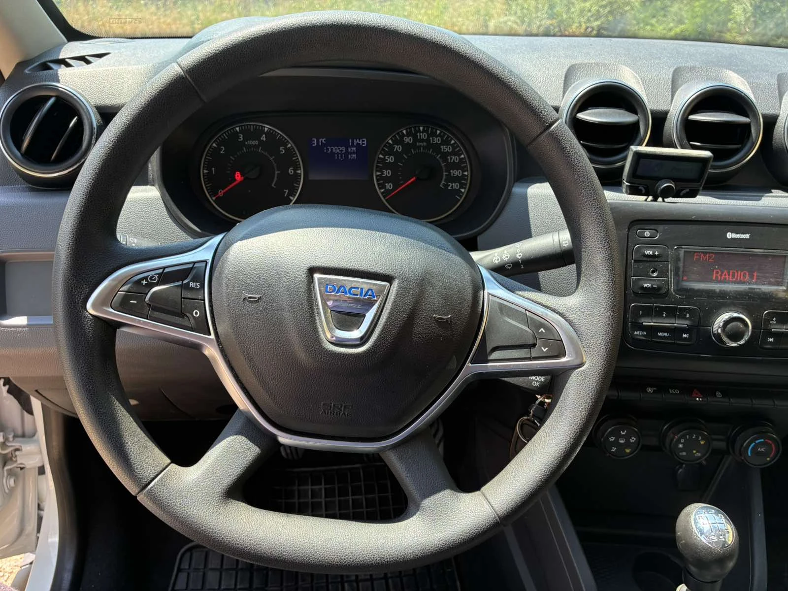 Dacia Duster 1.5, снимка 11 - Автомобили и джипове - 55177623