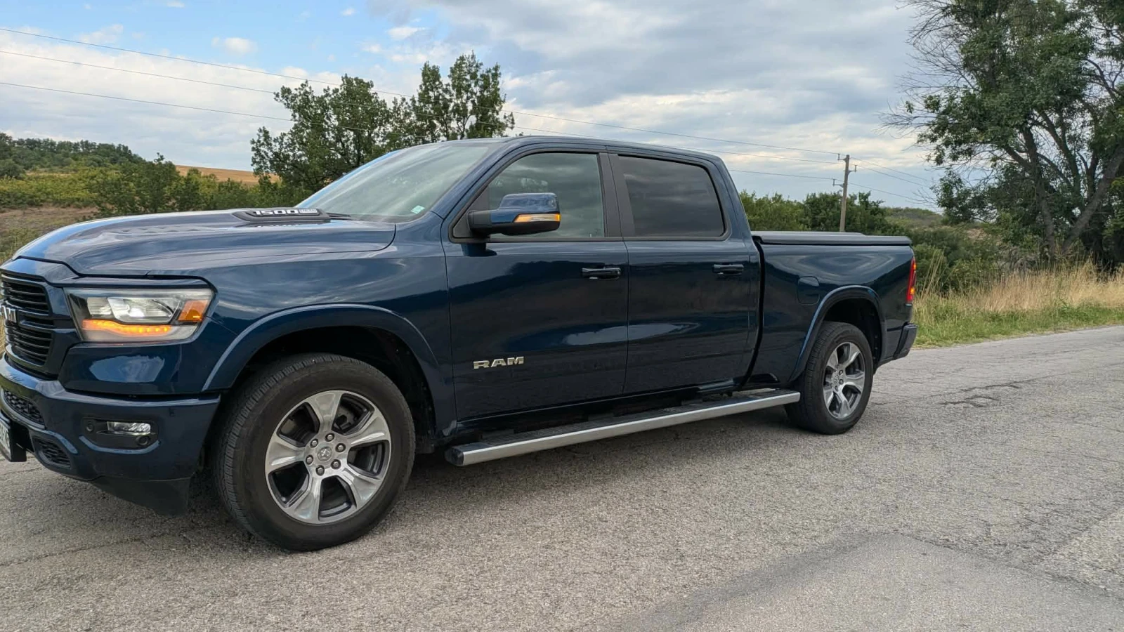 Dodge RAM 1500 Laramie Crew Cab, снимка 16 - Автомобили и джипове - 55547106