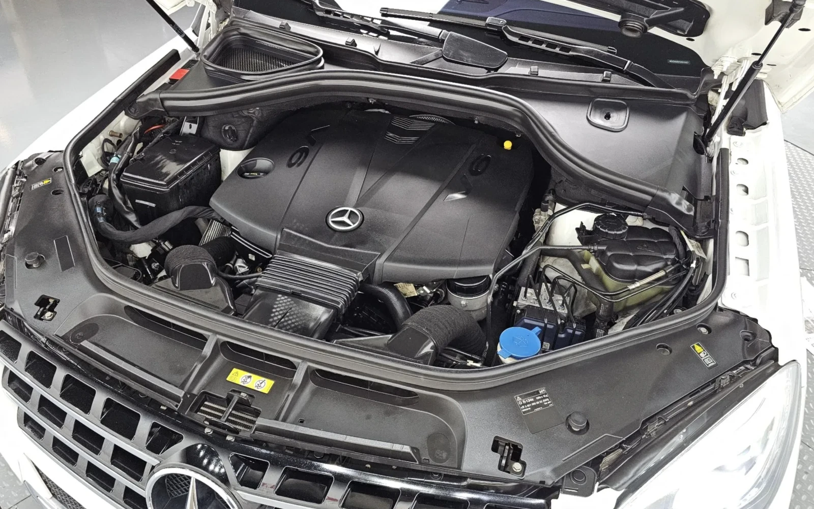 Mercedes-Benz ML 350 BLUETec 4Matic! FULL, снимка 4 - Автомобили и джипове - 55899856